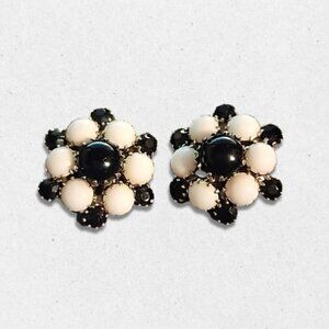 Vintage Albert Weiss Glass Clip Earrings Floral-Inspired Pattern Black/White OS